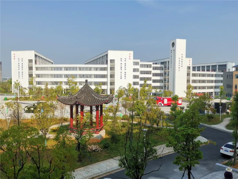 我领你去游华腾