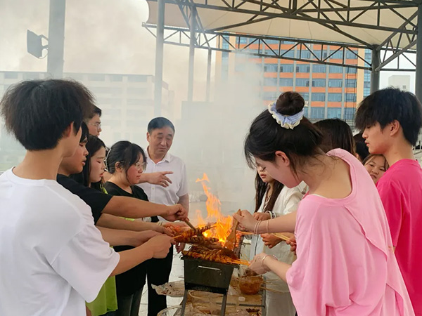 吉安华腾职业中等专业学校—电子商务学院户